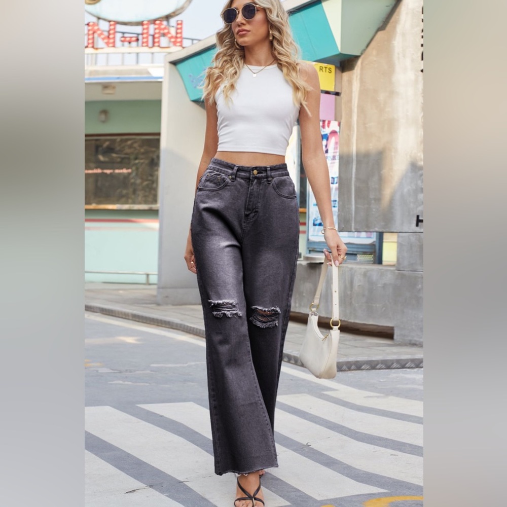 Distress button, loose, fit jeans